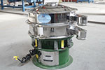 600型三次元振動篩，產(chǎn)量可達500kg/h。